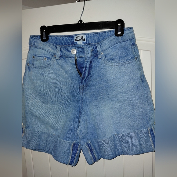 Future Collective Pants - High Rise Wide Leg Light Blue Denim Jumbo-Cuff Shorts Size 2